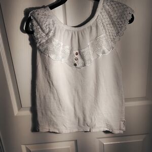 Source Unknown White Lace Accent Blouse